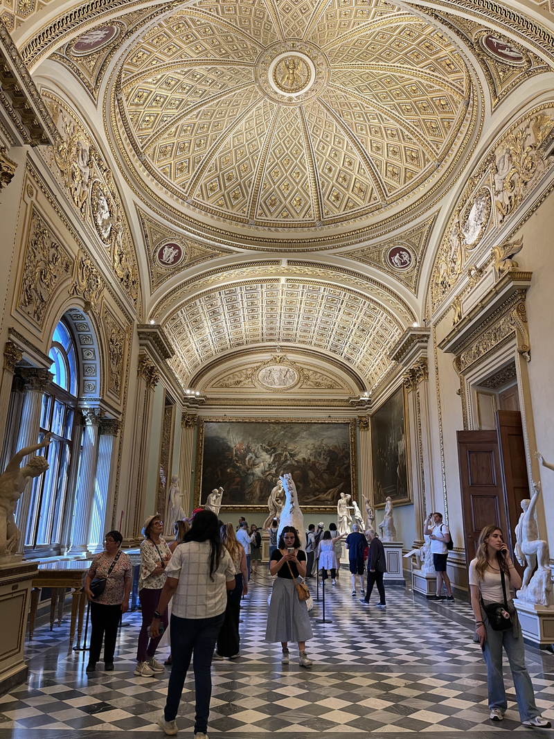 The inside of the Uffizi Gallery